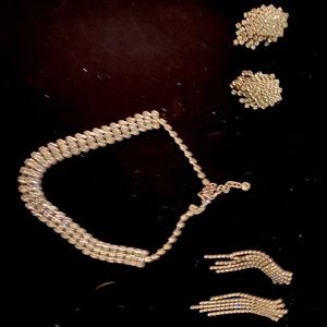 Costume jewelry set
